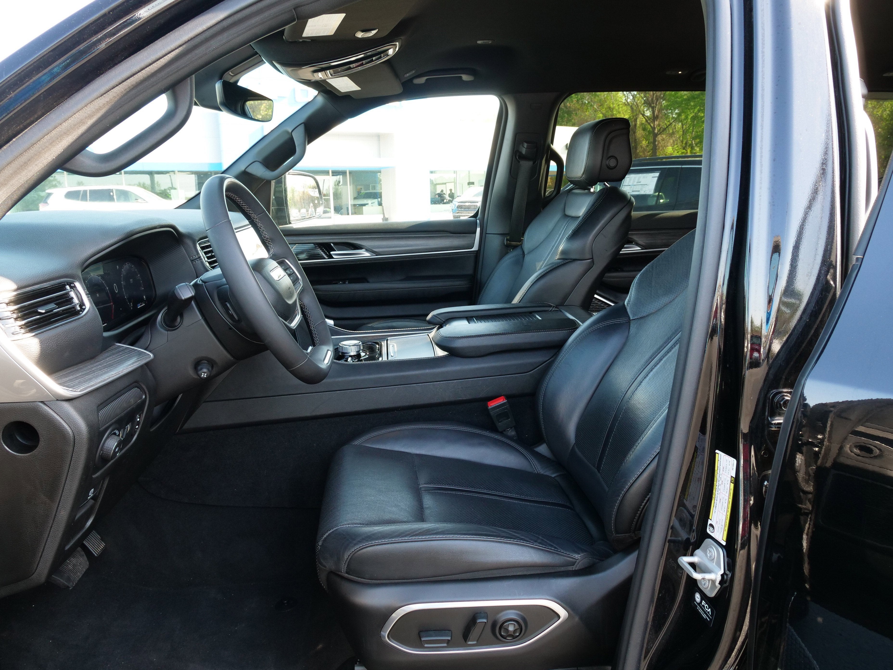 2024 Jeep Wagoneer L Series II