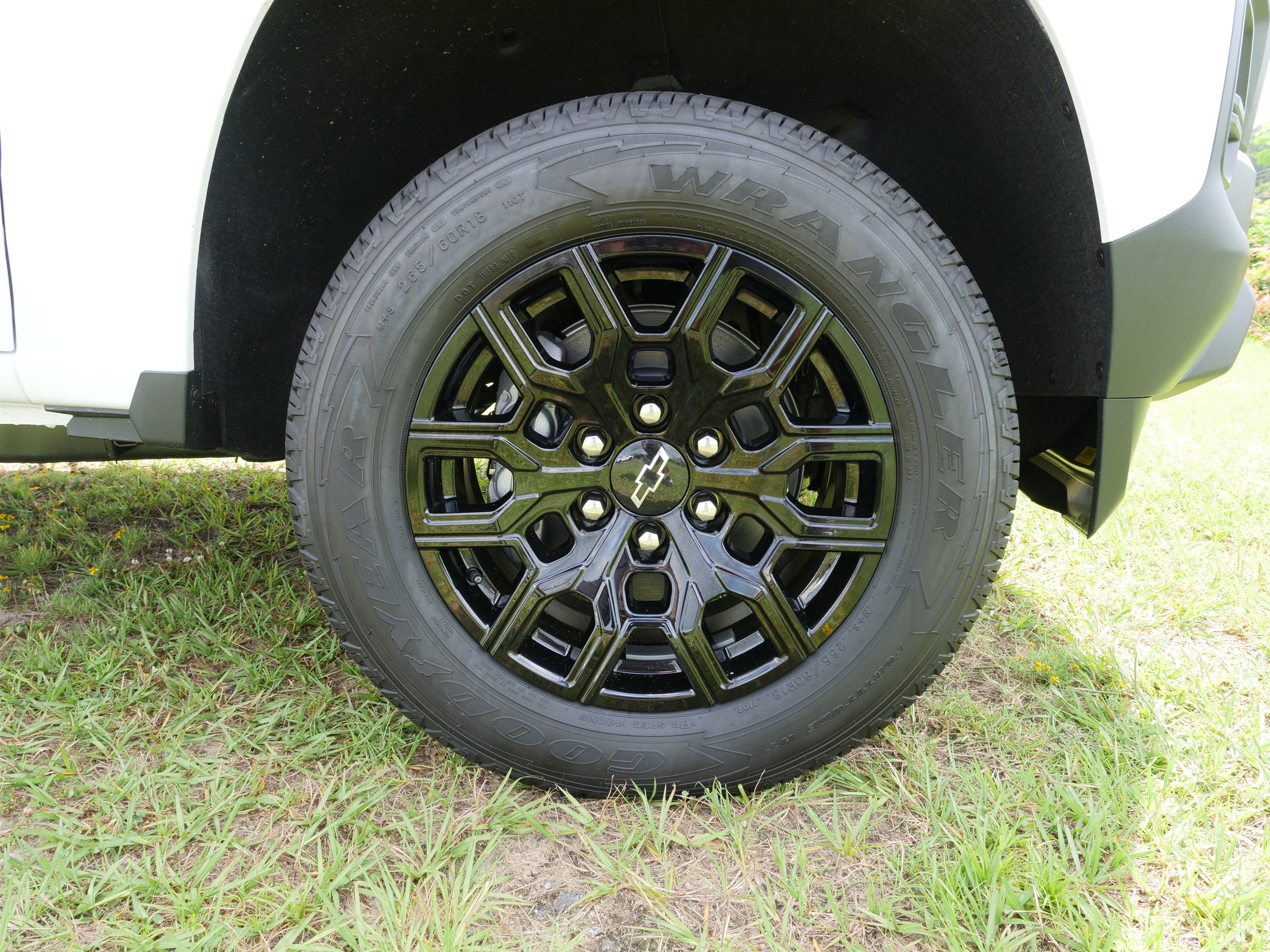 2025 Chevrolet Colorado WT/LT