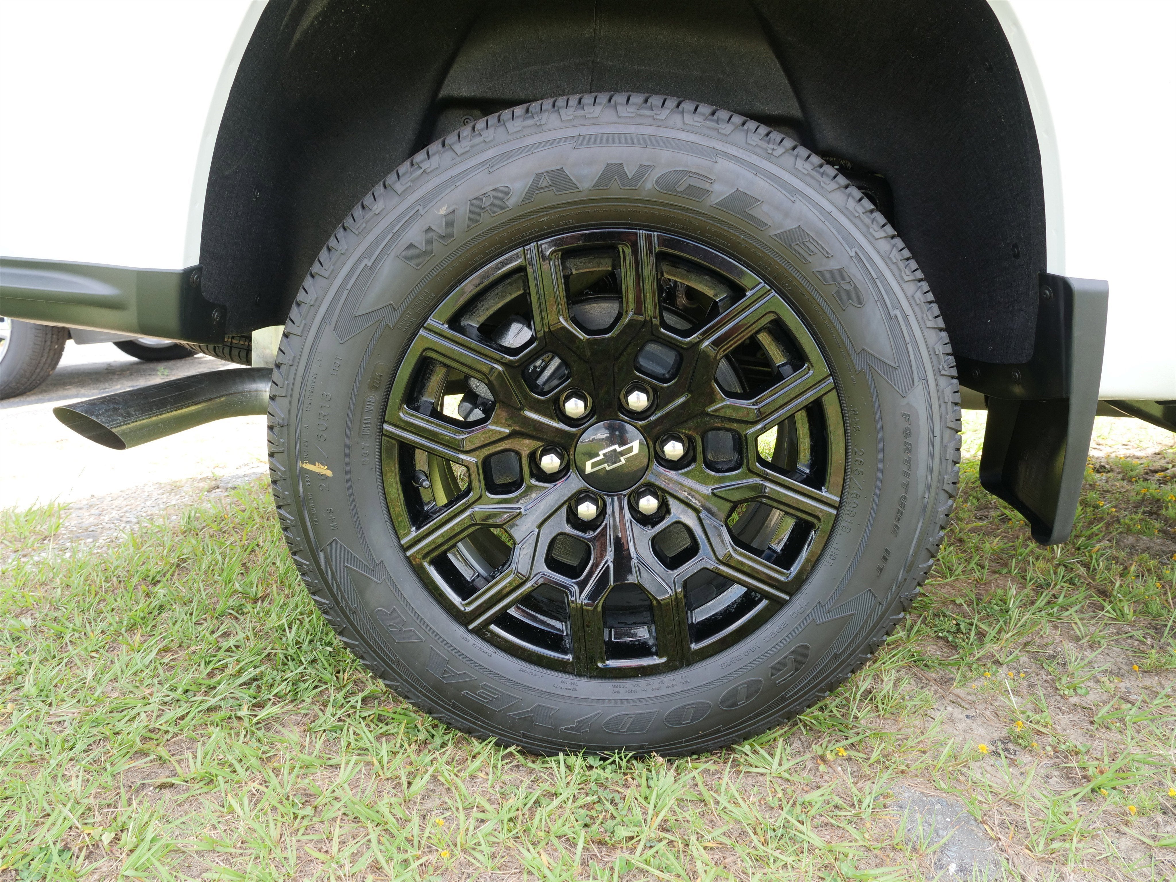 2025 Chevrolet Colorado WT/LT