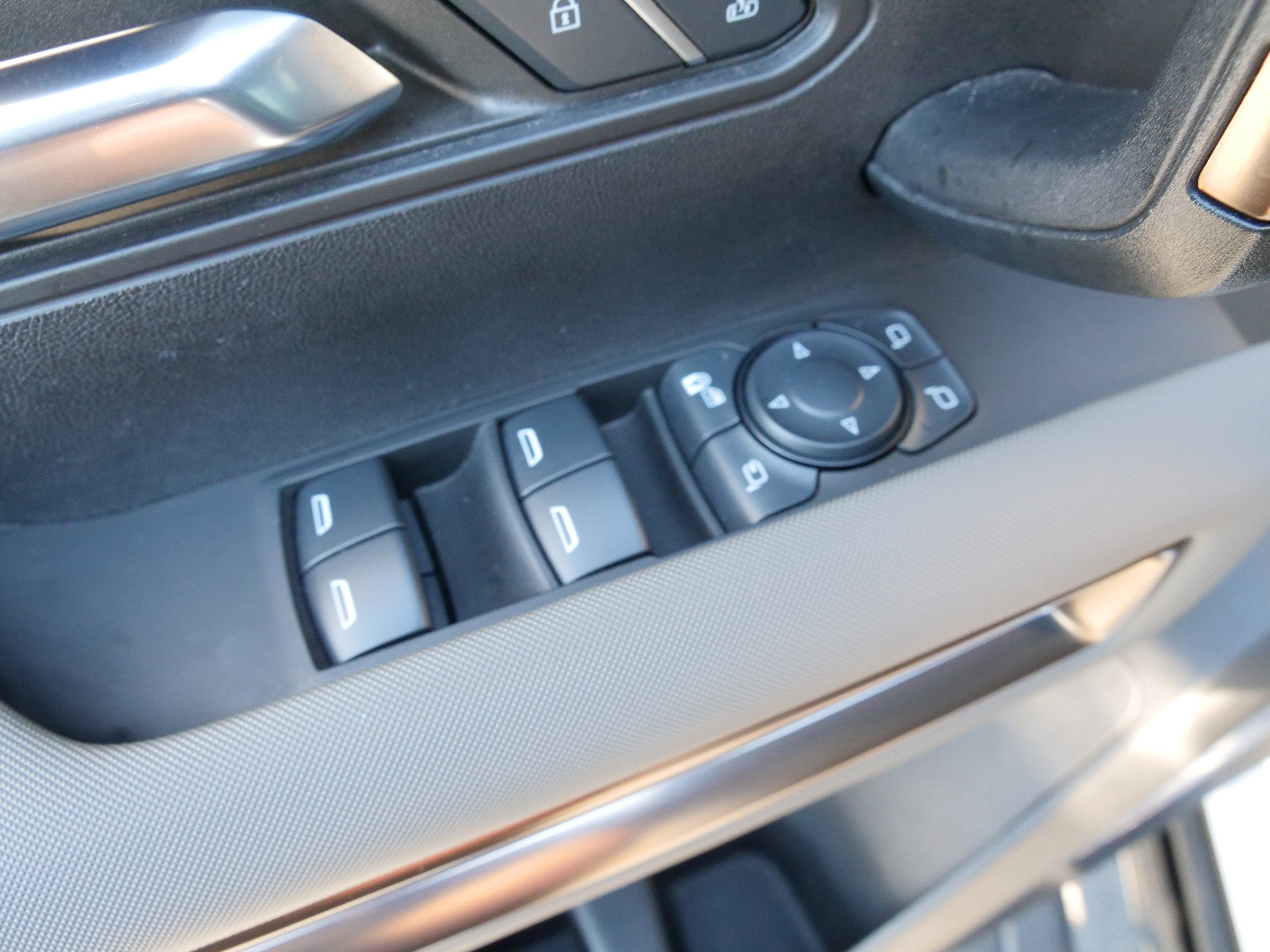 2024 GMC HUMMER EV SUV 2X