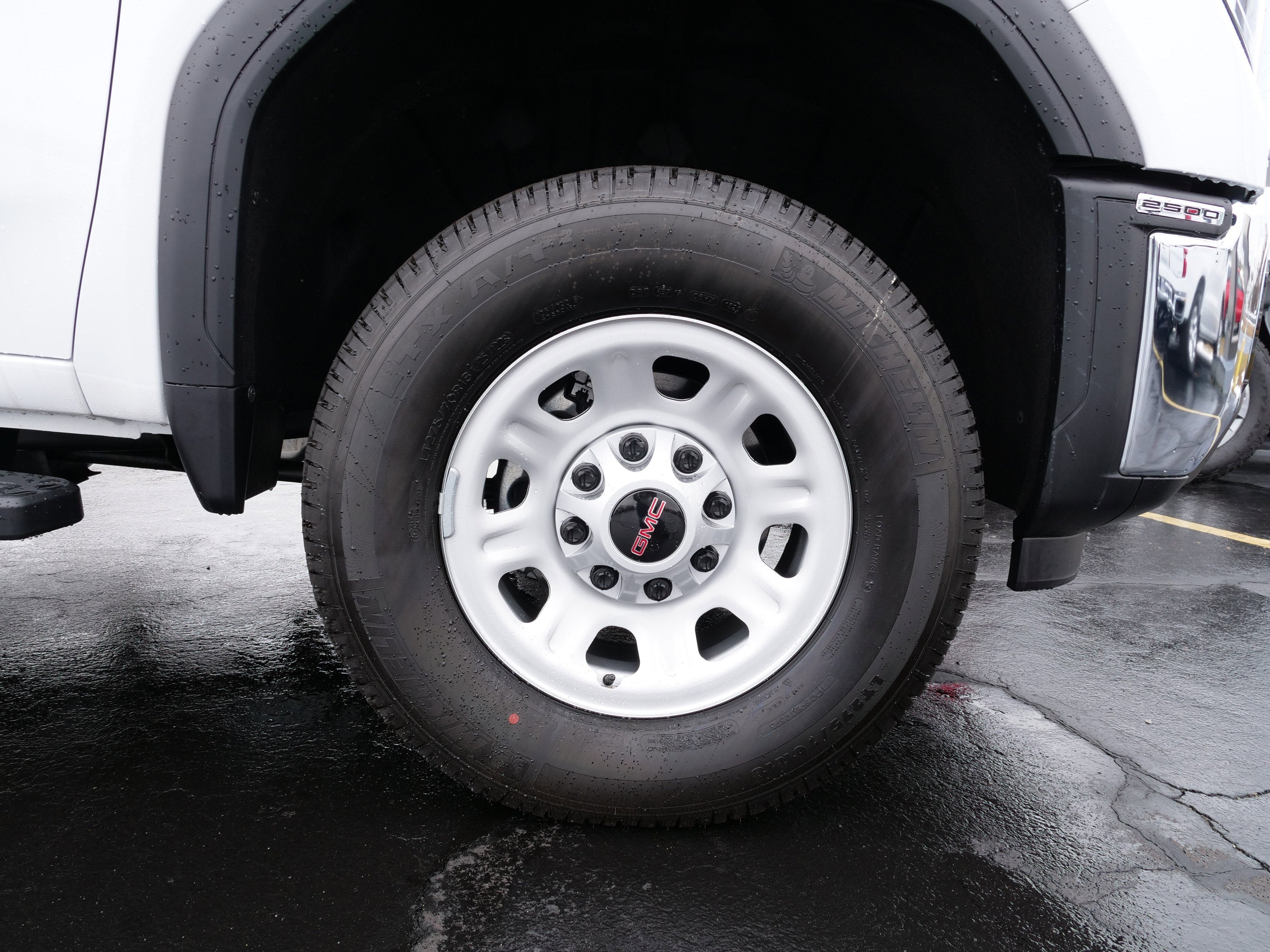 2025 GMC Sierra 2500 HD Pro