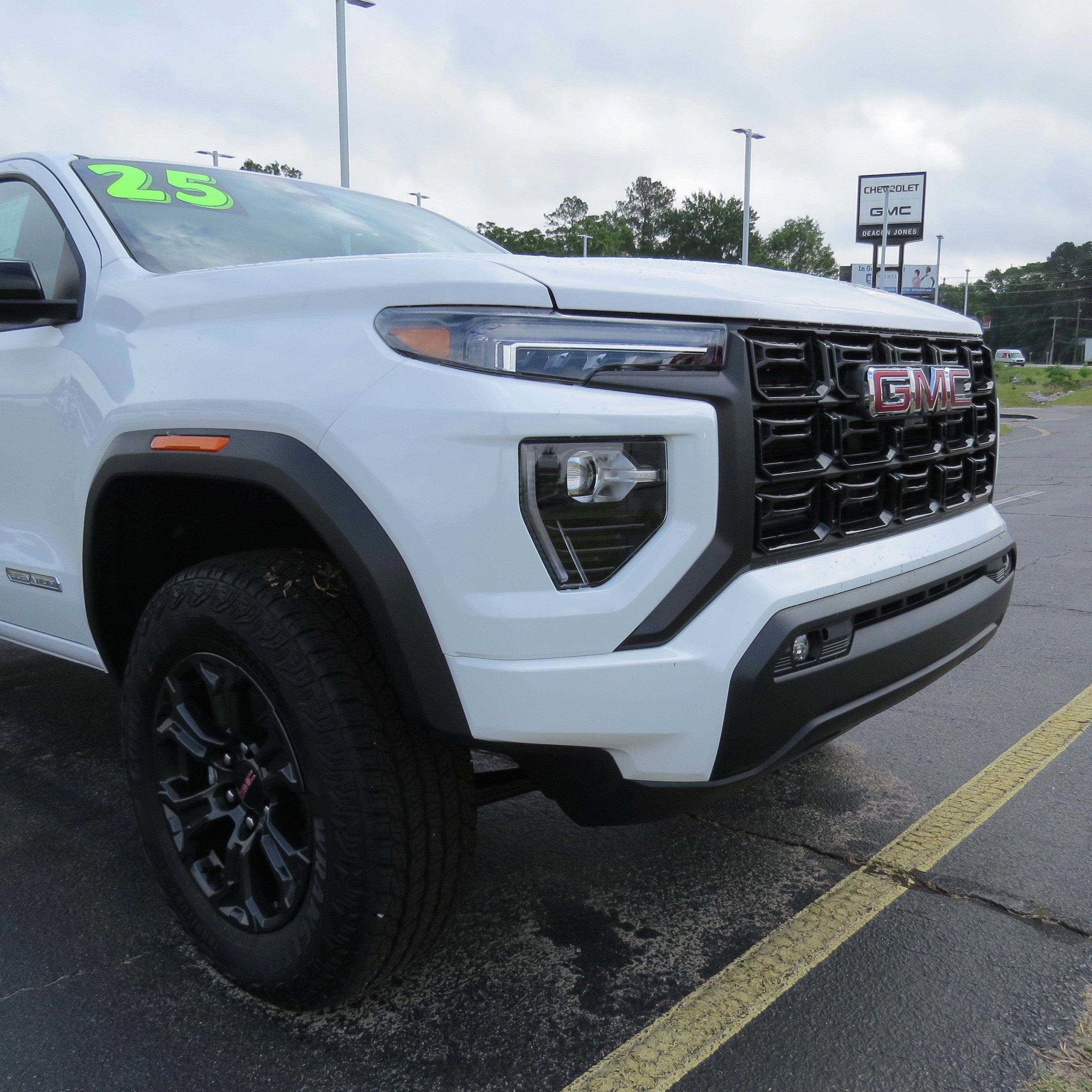 2025 GMC Canyon Elevation