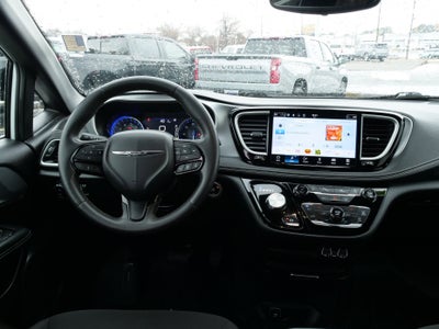 2023 Chrysler Pacifica Touring