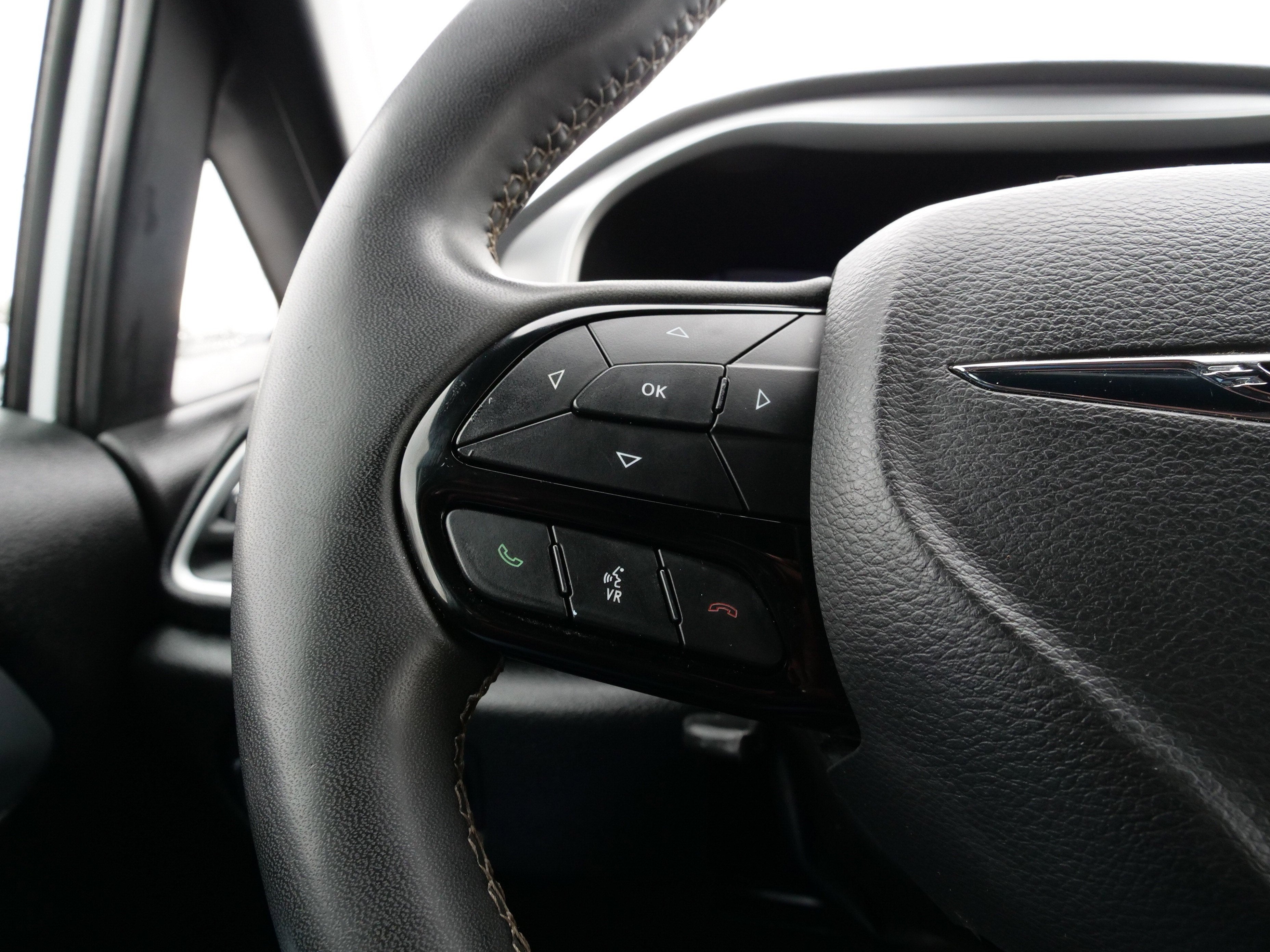 2023 Chrysler Pacifica Touring