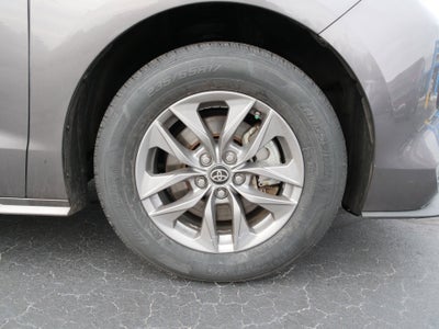 2024 Toyota Sienna XLE