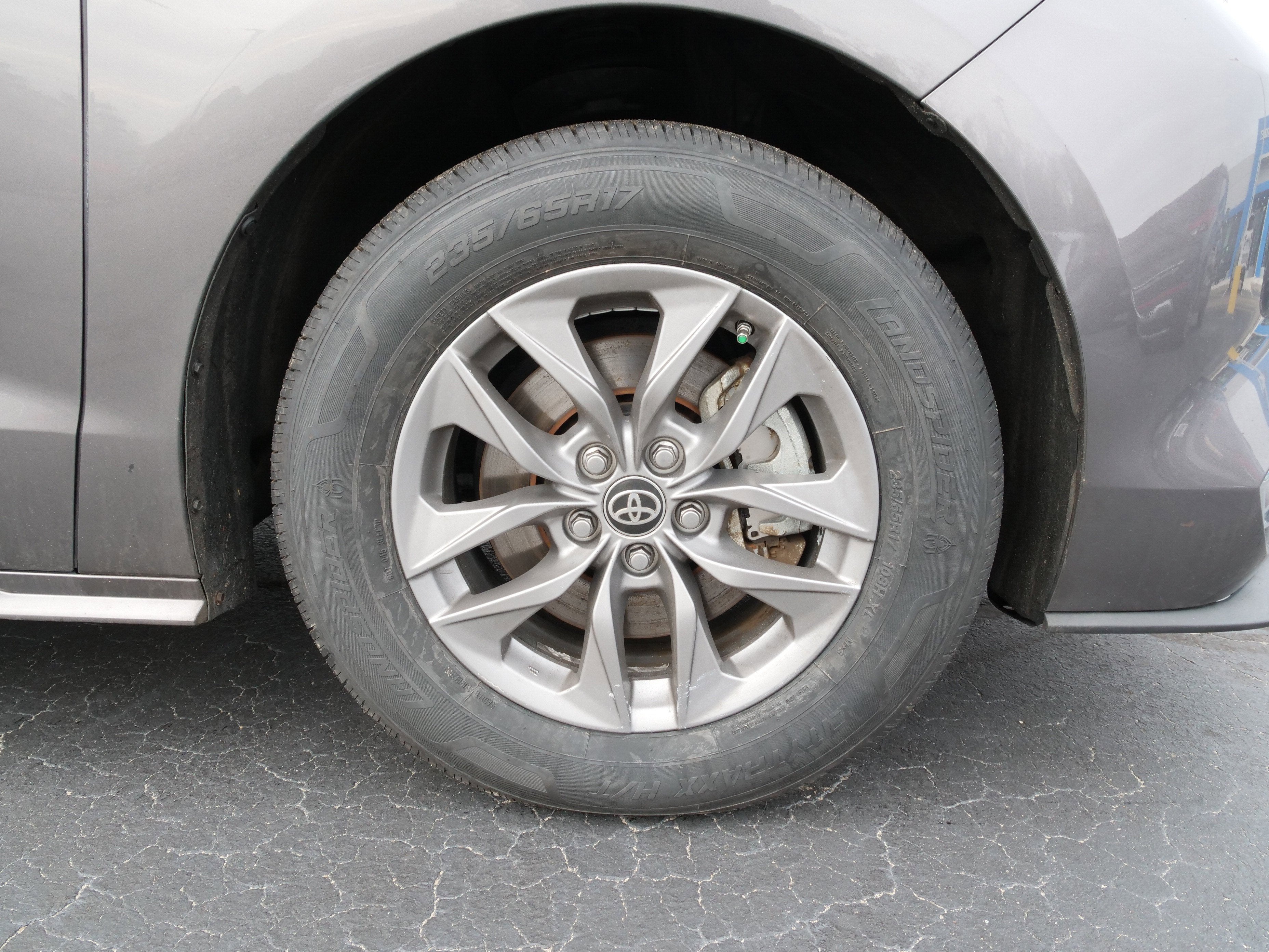 2024 Toyota Sienna XLE