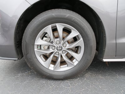 2024 Toyota Sienna XLE