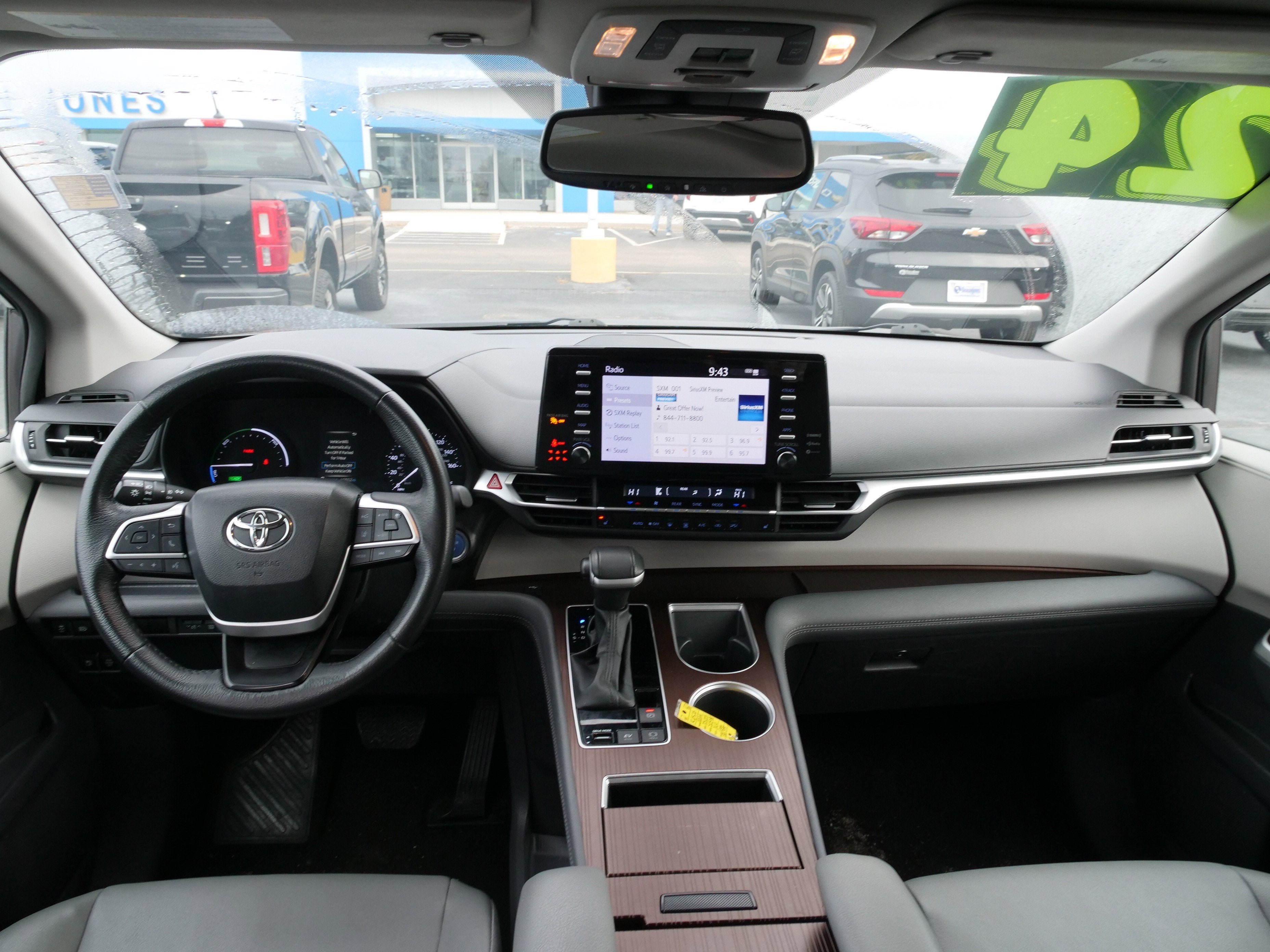 2024 Toyota Sienna XLE