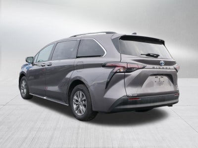 2024 Toyota Sienna XLE
