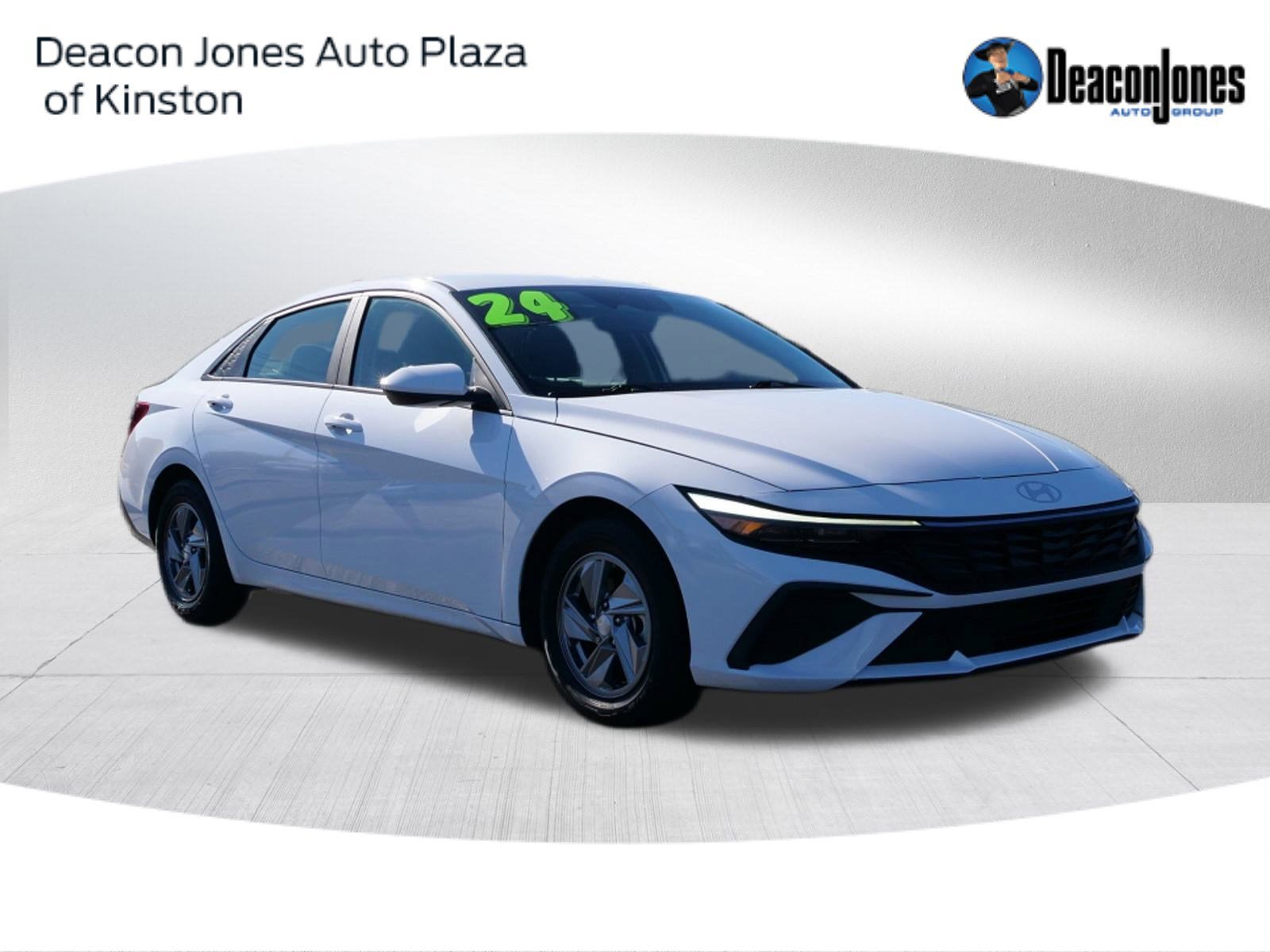 2024 Hyundai Elantra SE