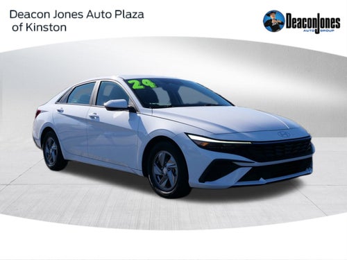 2024 Hyundai Elantra SE
