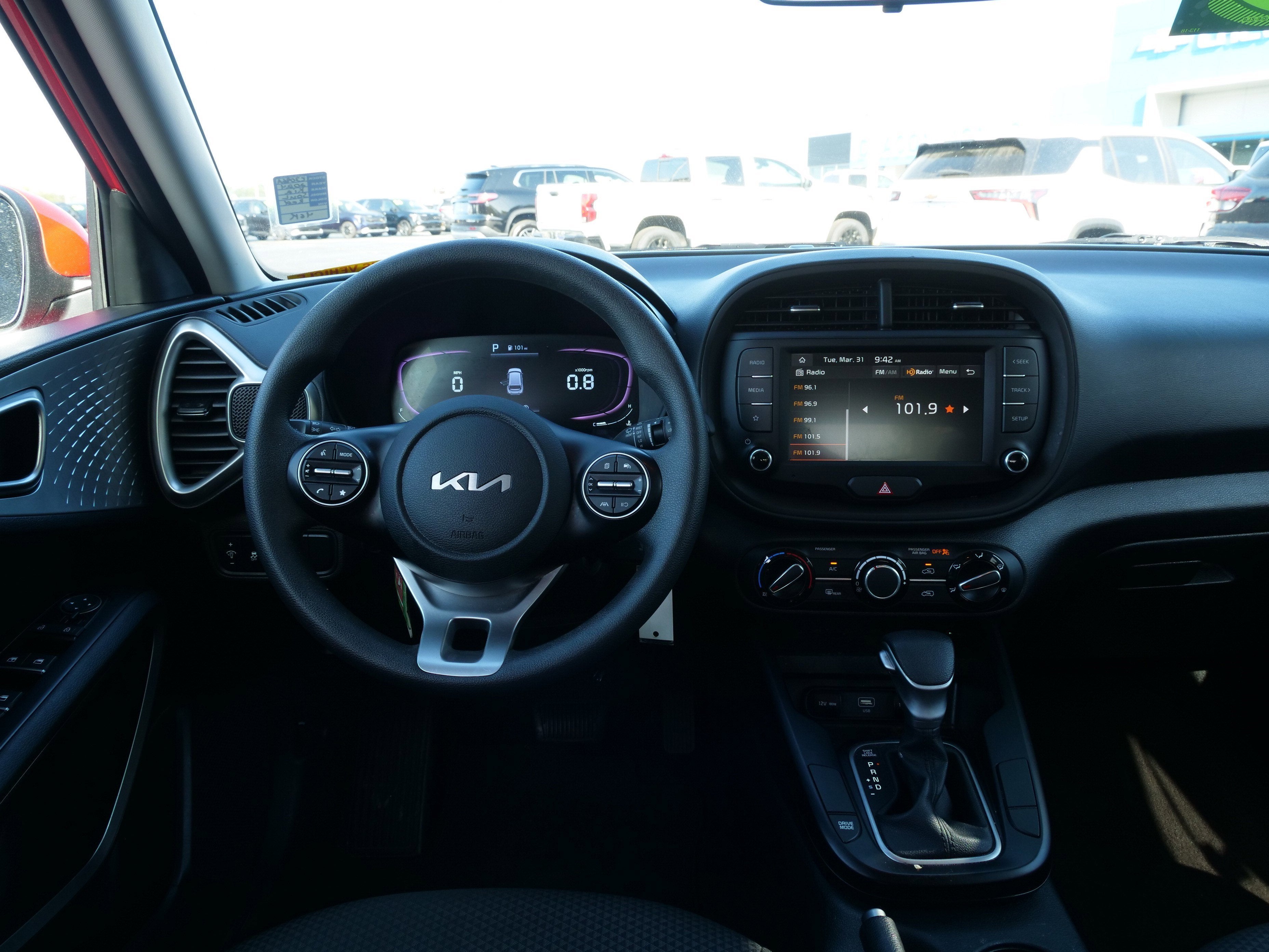 2024 Kia Soul LX