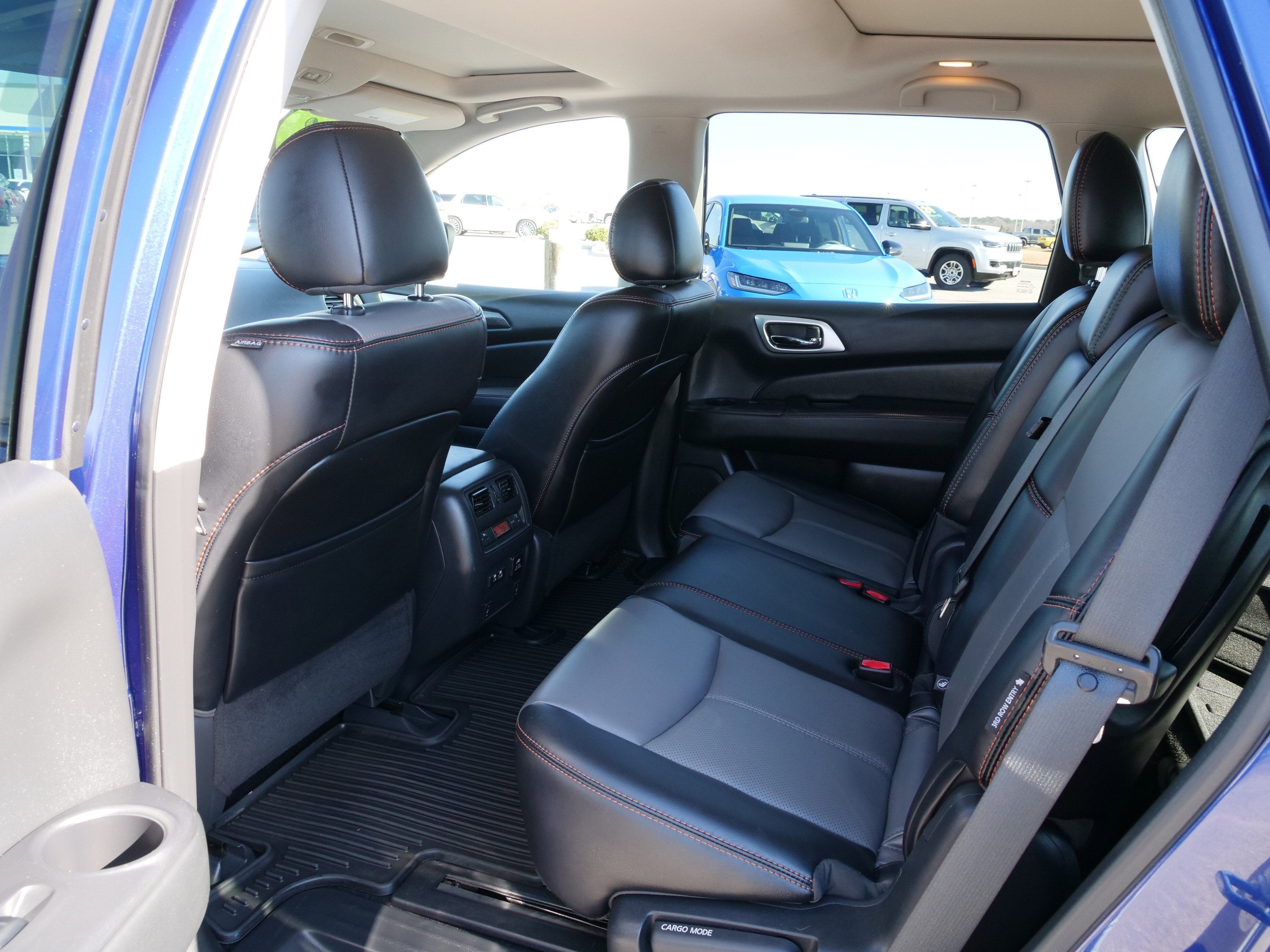 2019 Nissan Pathfinder SL