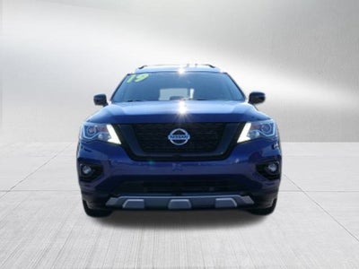 2019 Nissan Pathfinder SL