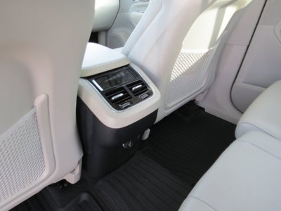2020 Volvo XC90 Momentum