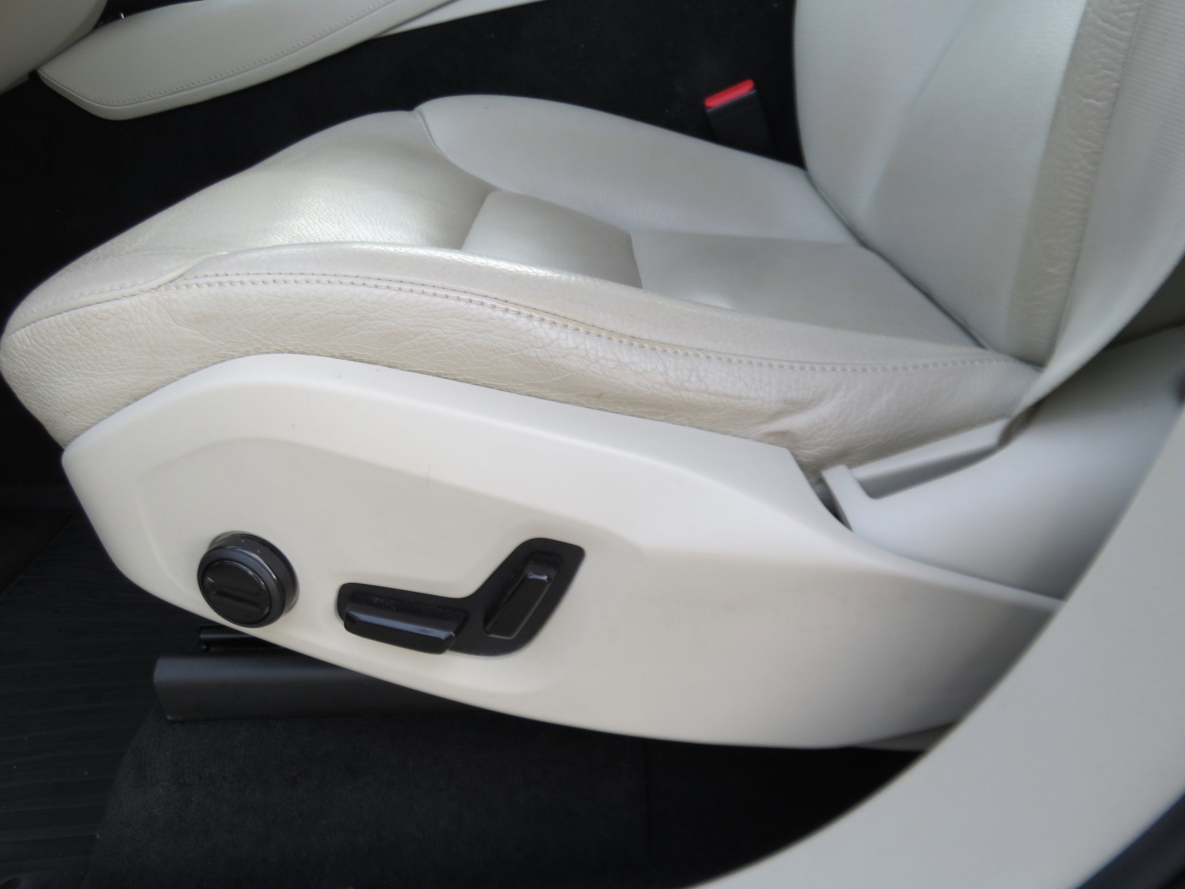 2020 Volvo XC90 Momentum