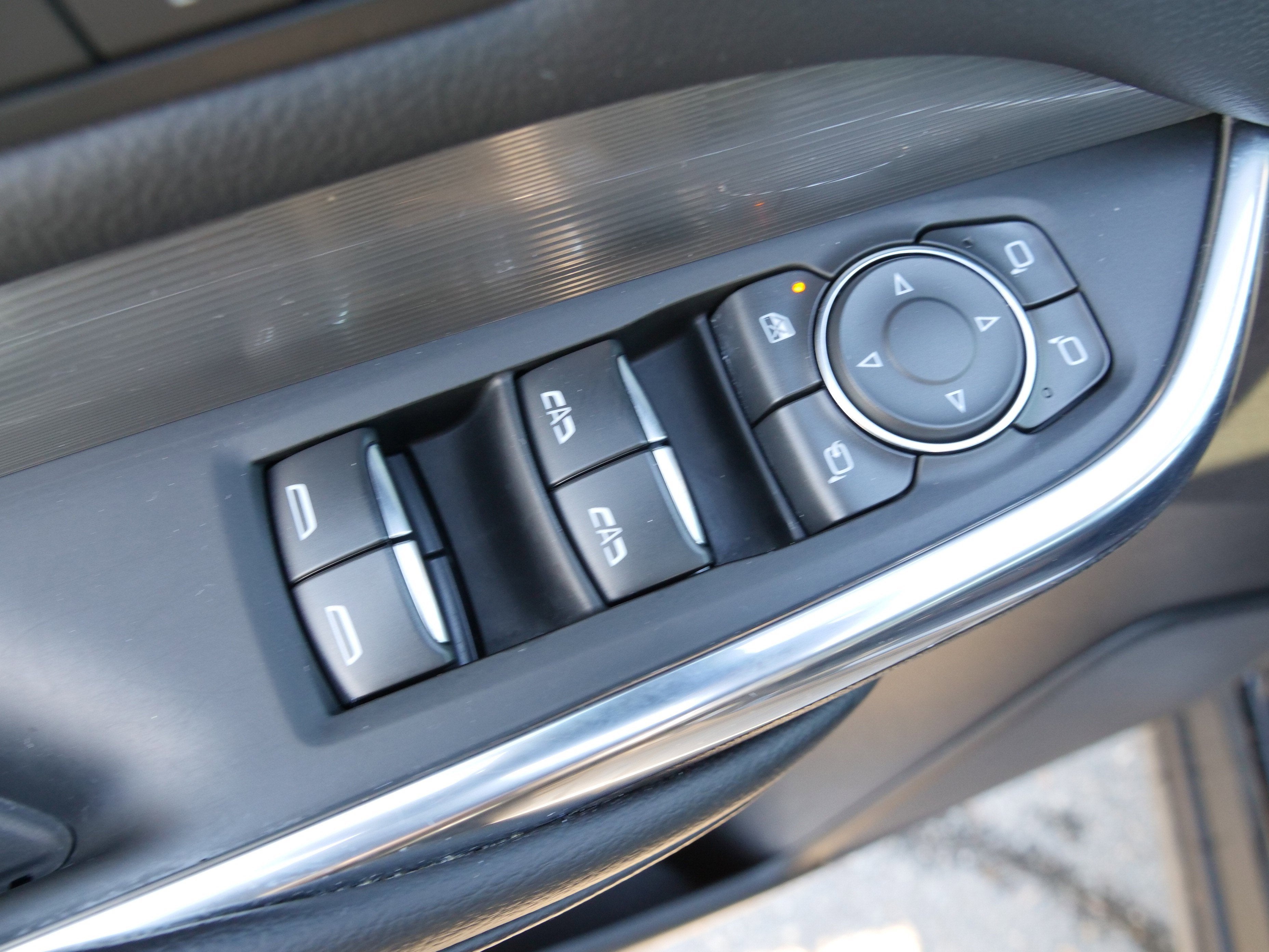 2024 Cadillac XT4 FWD Premium Luxury