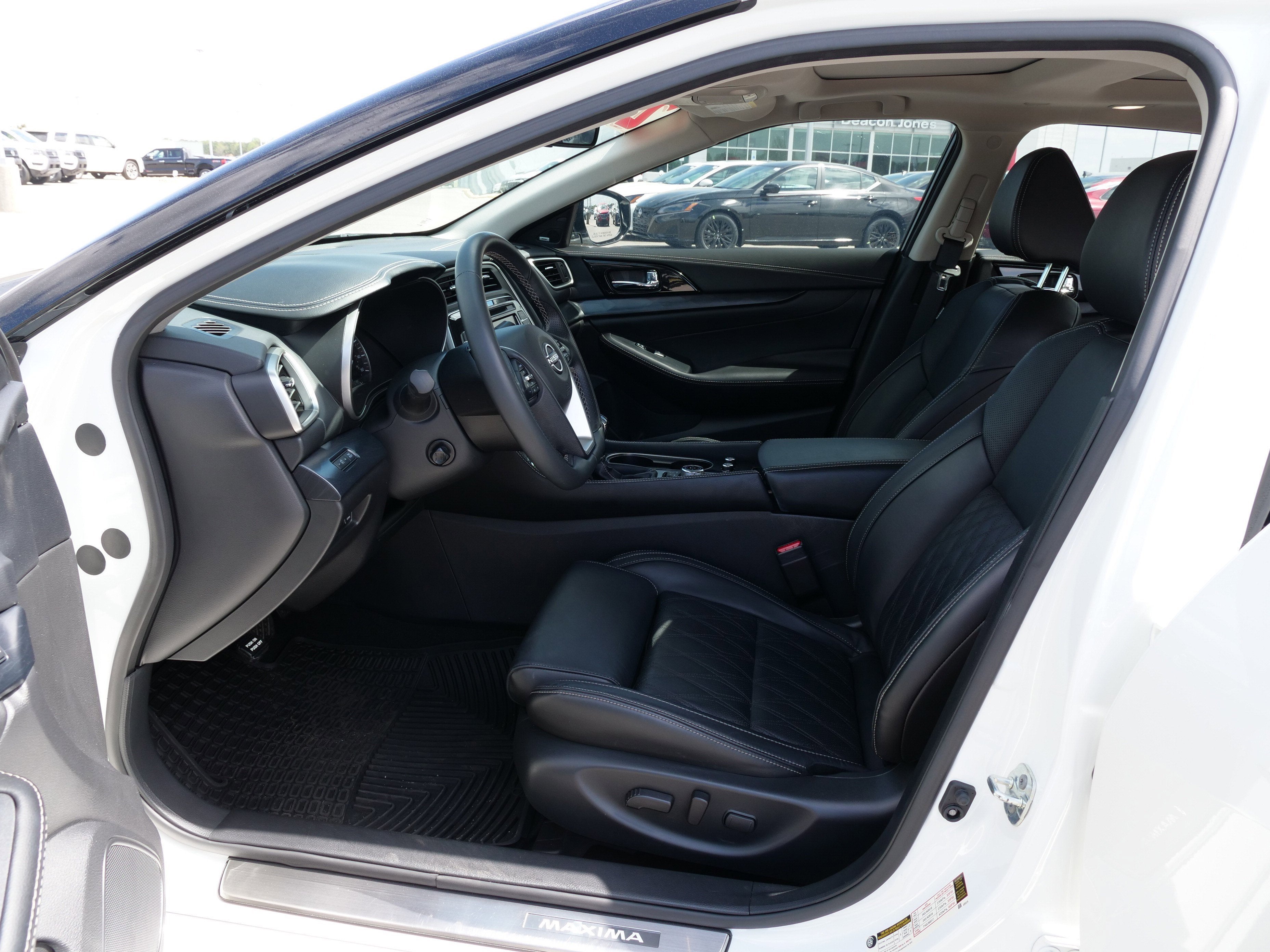 2023 Nissan Maxima Platinum