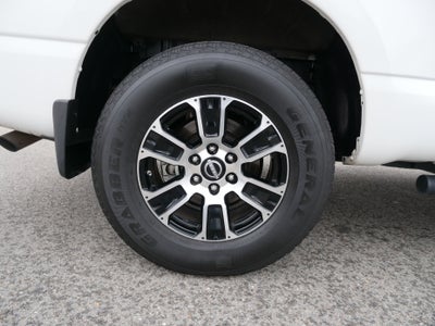 2023 Nissan Titan SV