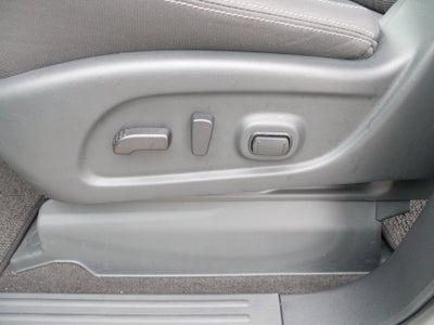 2023 Nissan Titan SV