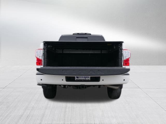 2023 Nissan Titan SV