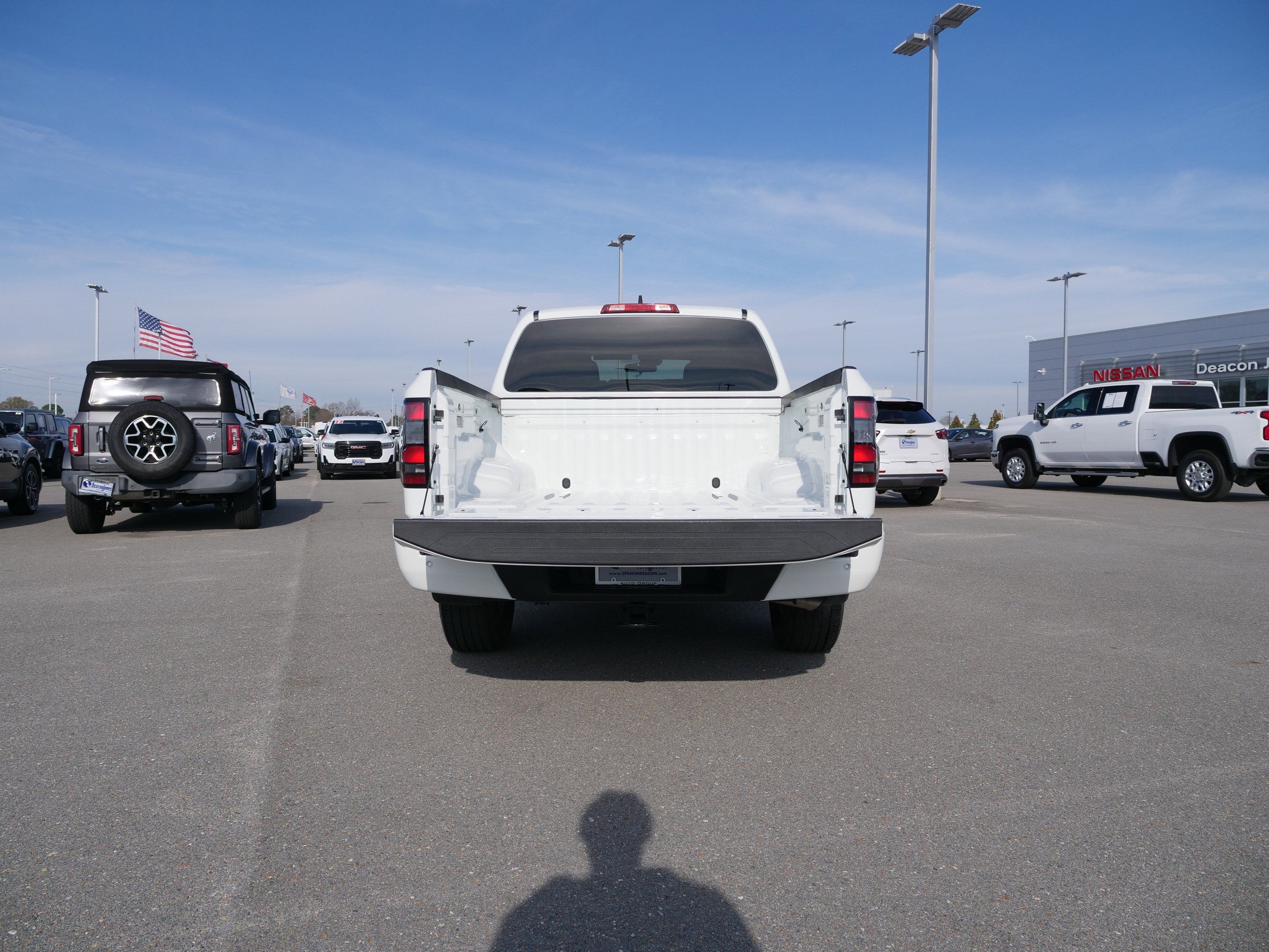 2024 Nissan Frontier SV