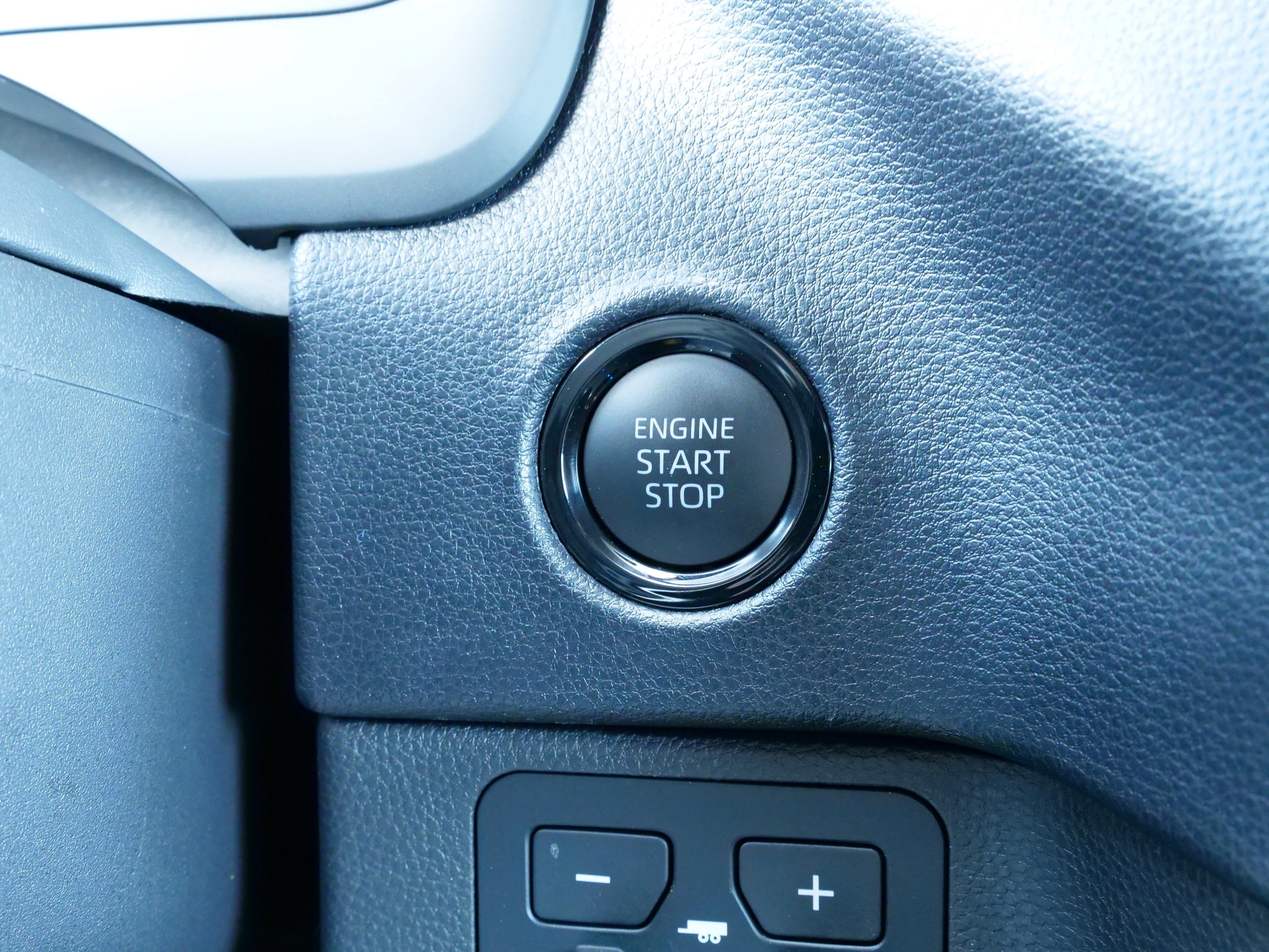 2025 Toyota Tundra 4WD SR5