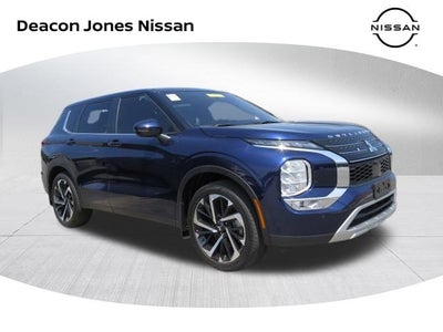 2023 Mitsubishi Outlander Base