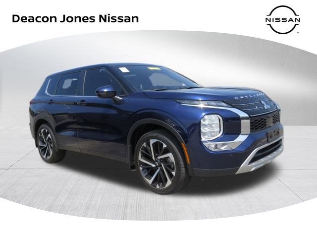 2023 Mitsubishi Outlander Base