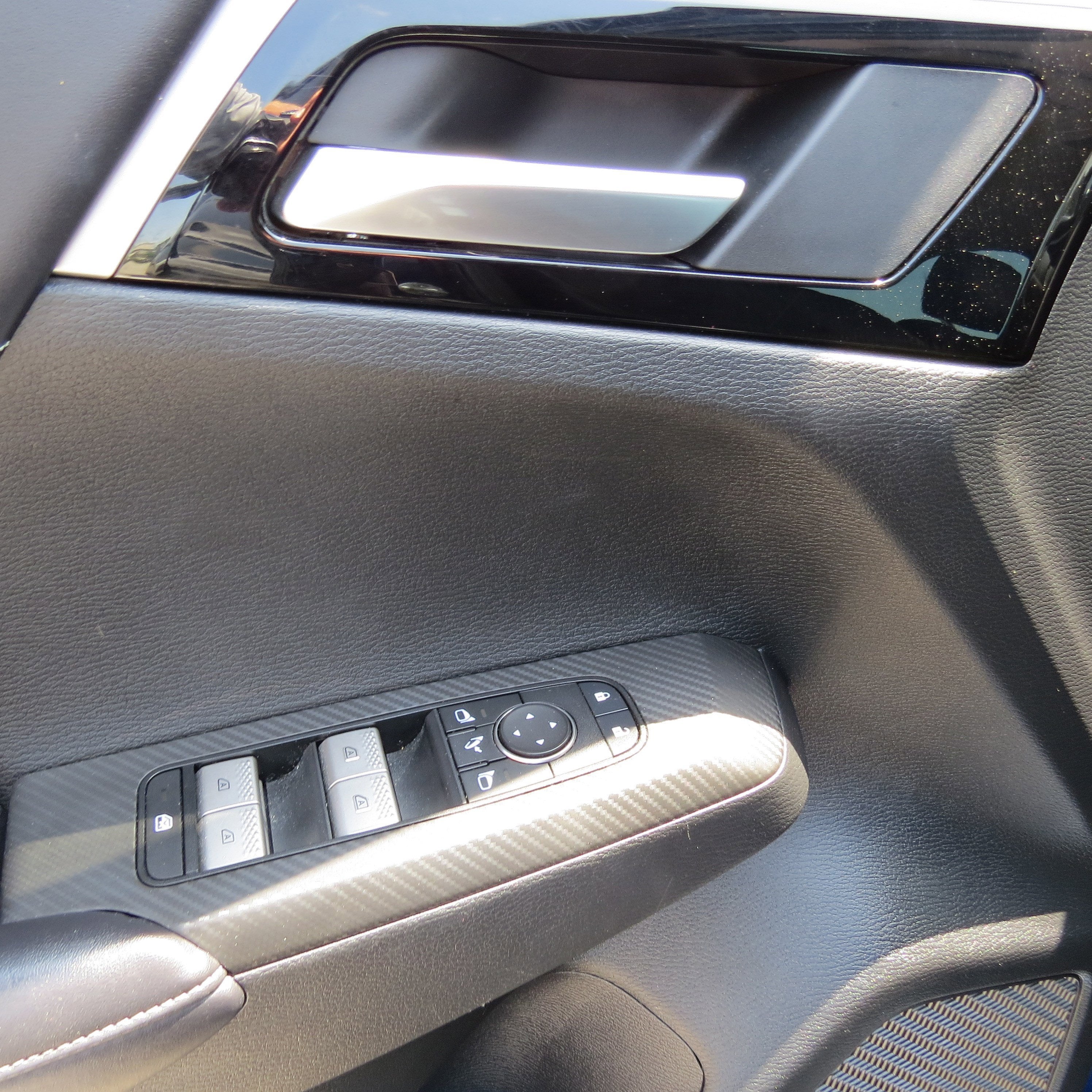 2023 Mitsubishi Outlander Base