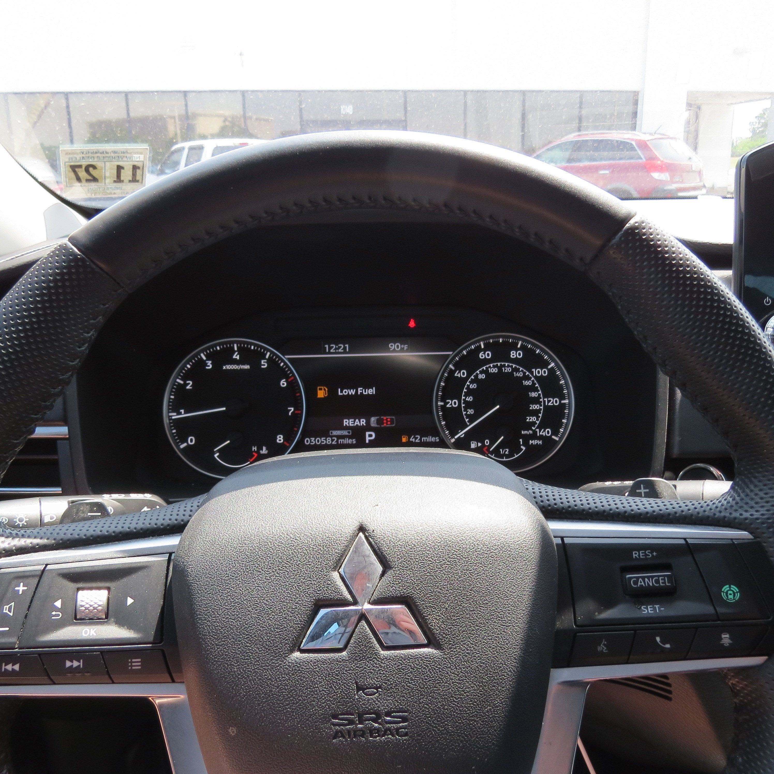 2023 Mitsubishi Outlander Base