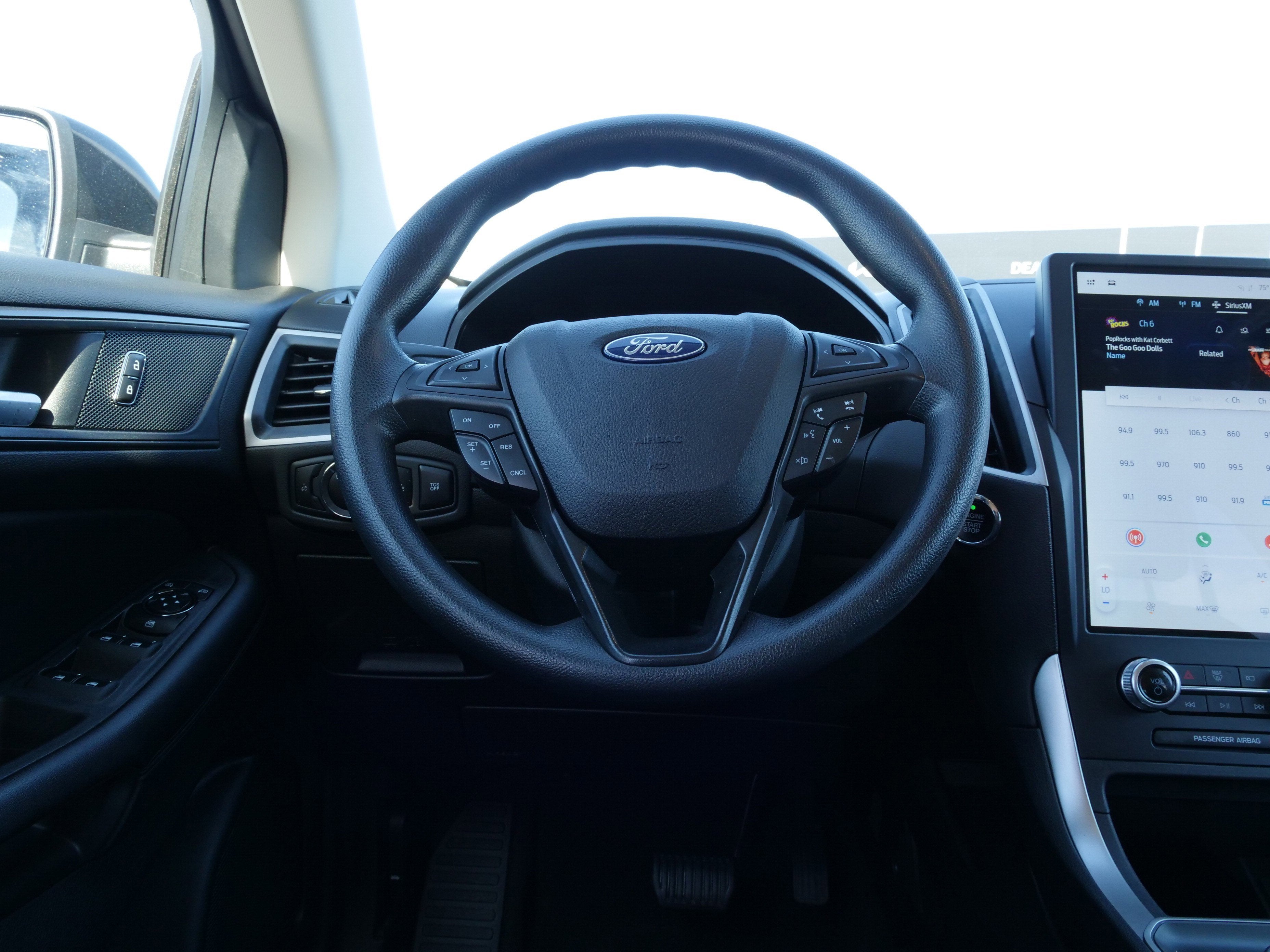 2023 Ford Edge SE