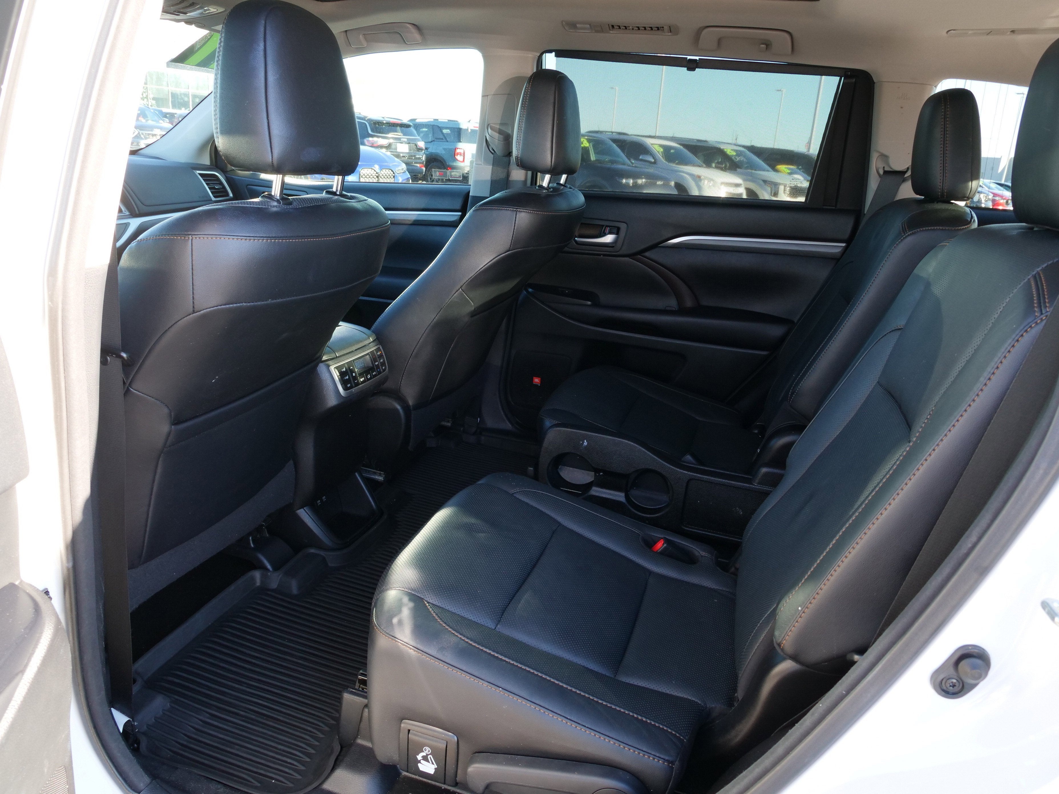 2017 Toyota Highlander Limited Platinum