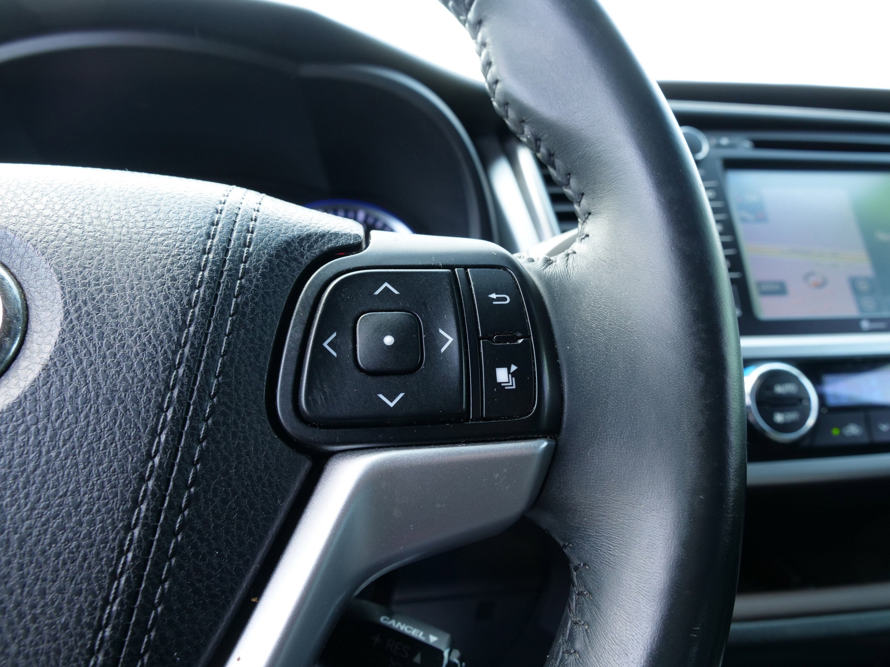 2016 Toyota Highlander Base