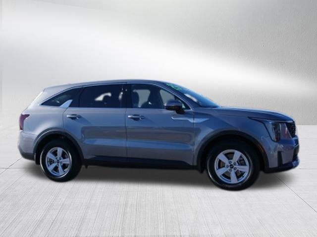 2025 Kia Sorento LX