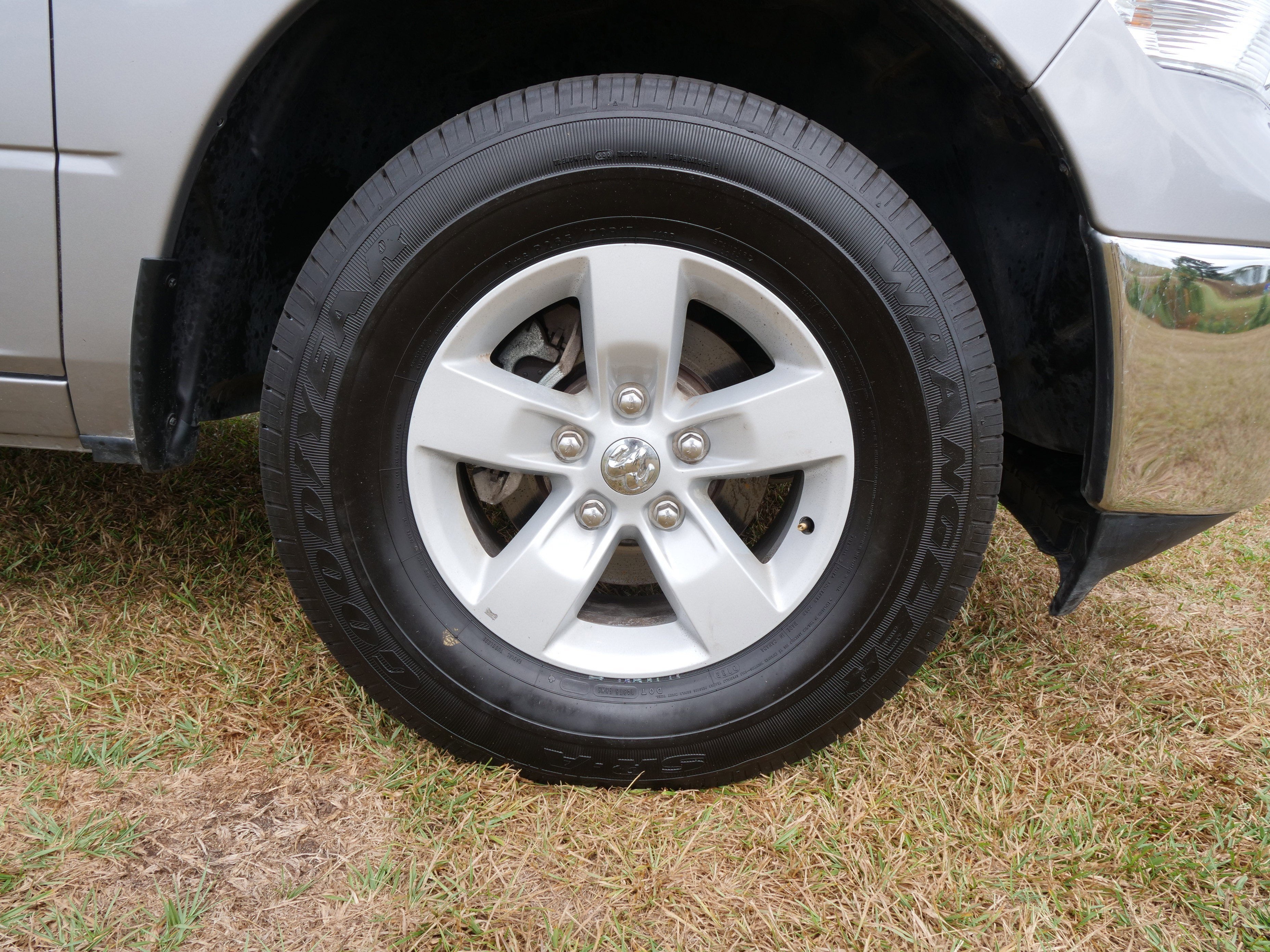 2024 RAM 1500 Classic SLT