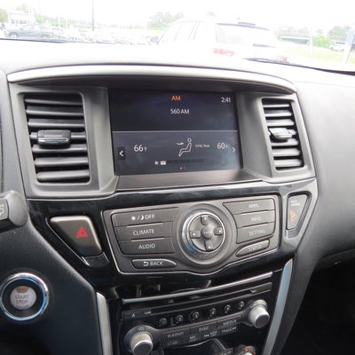 2020 Nissan Pathfinder SV