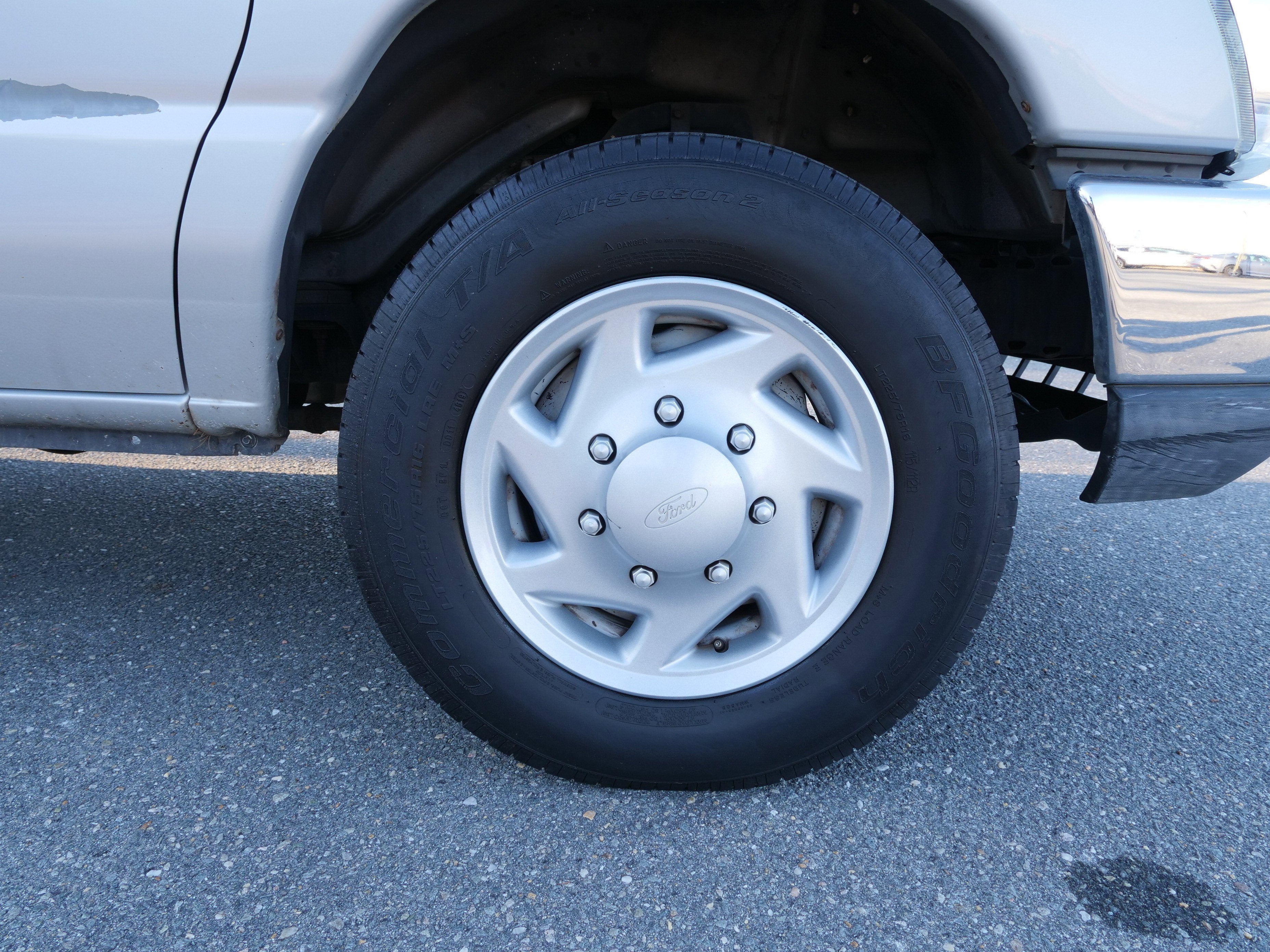 2009 Ford Econoline Wagon Base