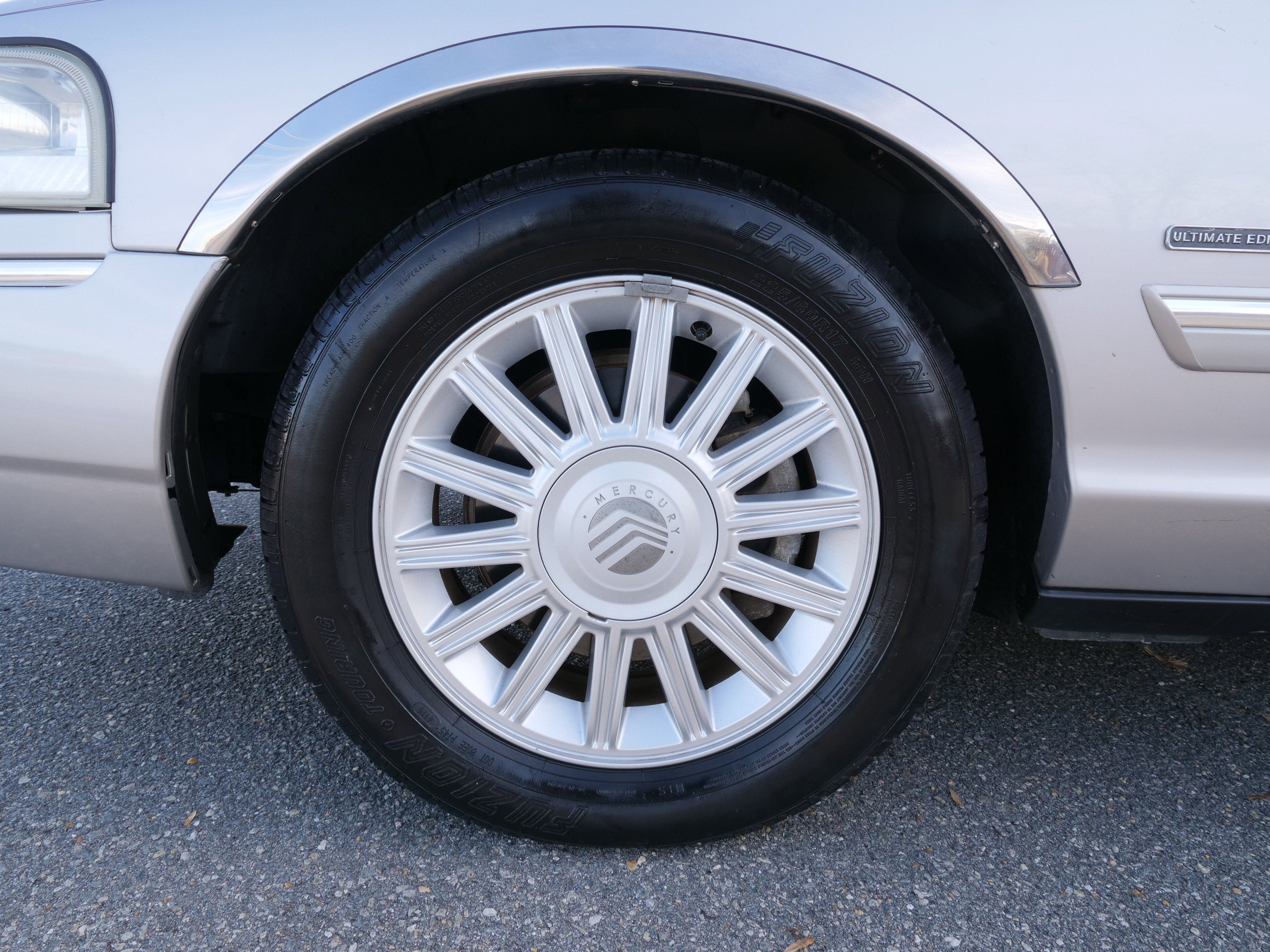 2009 Mercury Grand Marquis LS