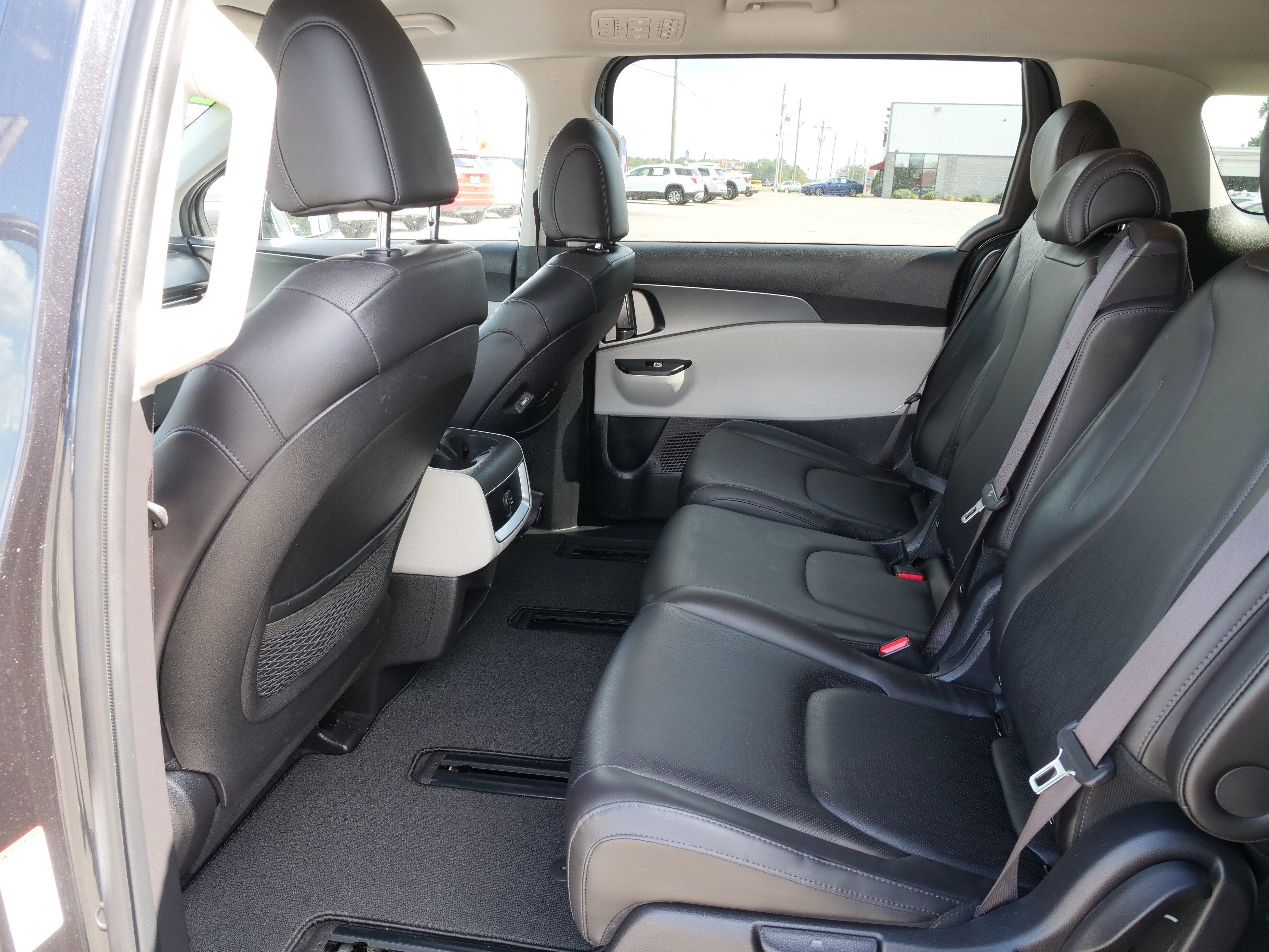 2022 Kia Carnival LXS