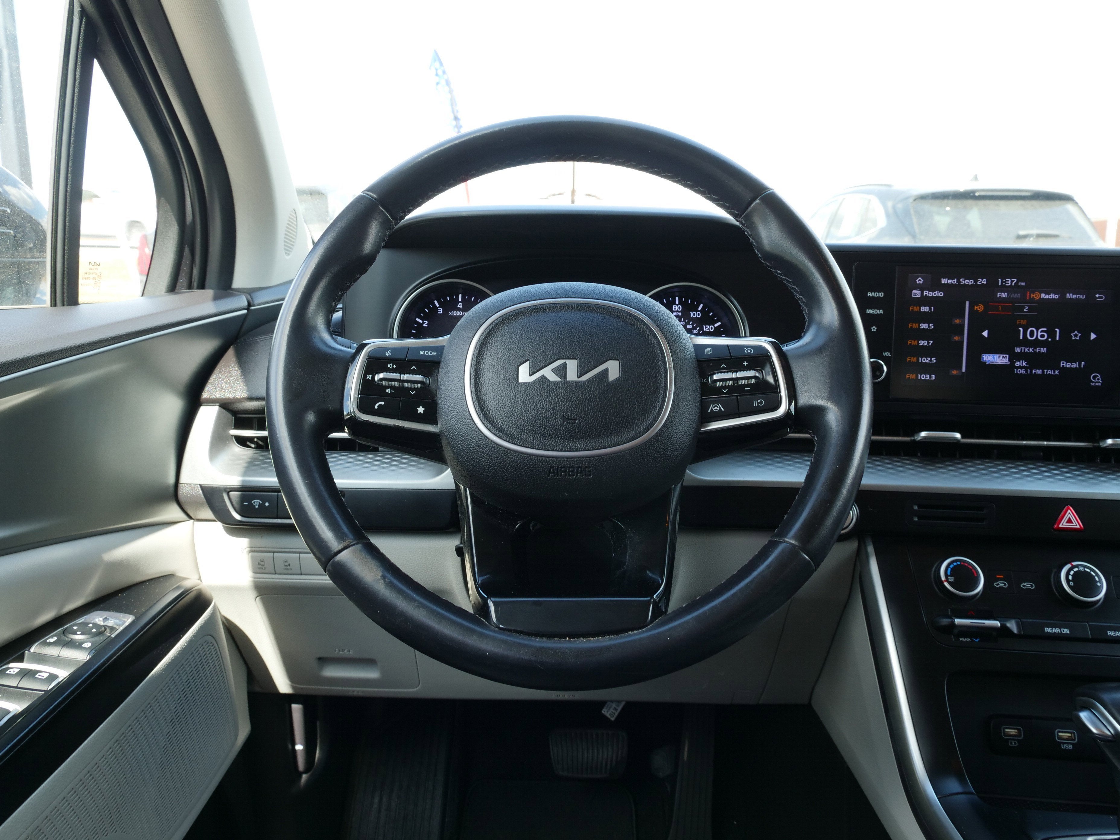 2022 Kia Carnival LXS