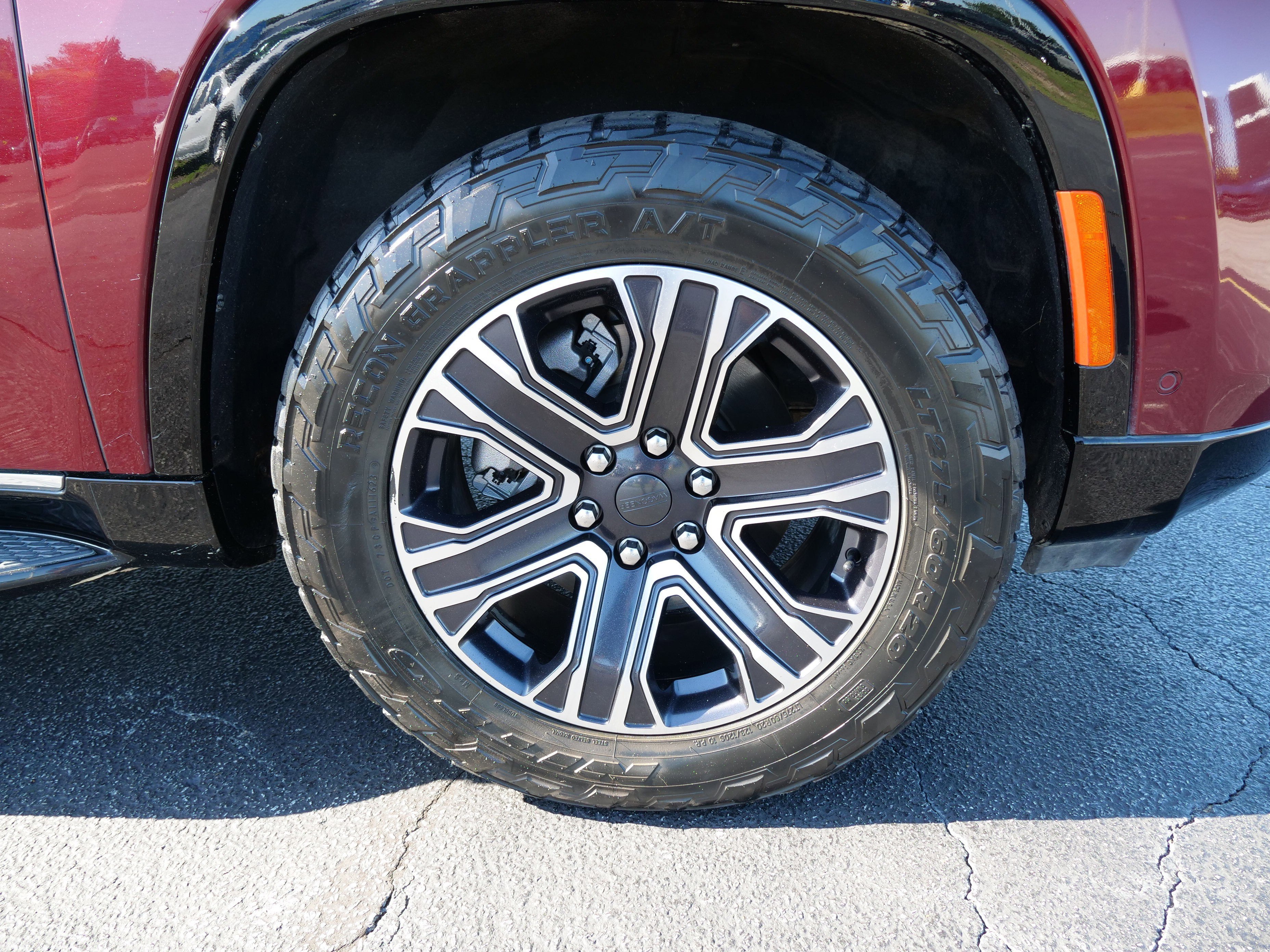 2024 Jeep Wagoneer Base