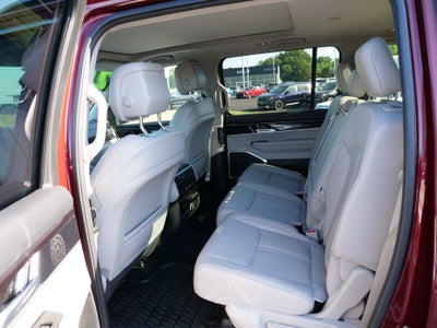 2024 Jeep Wagoneer Base