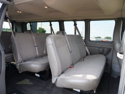 2025 Chevrolet Express Passenger 1LT