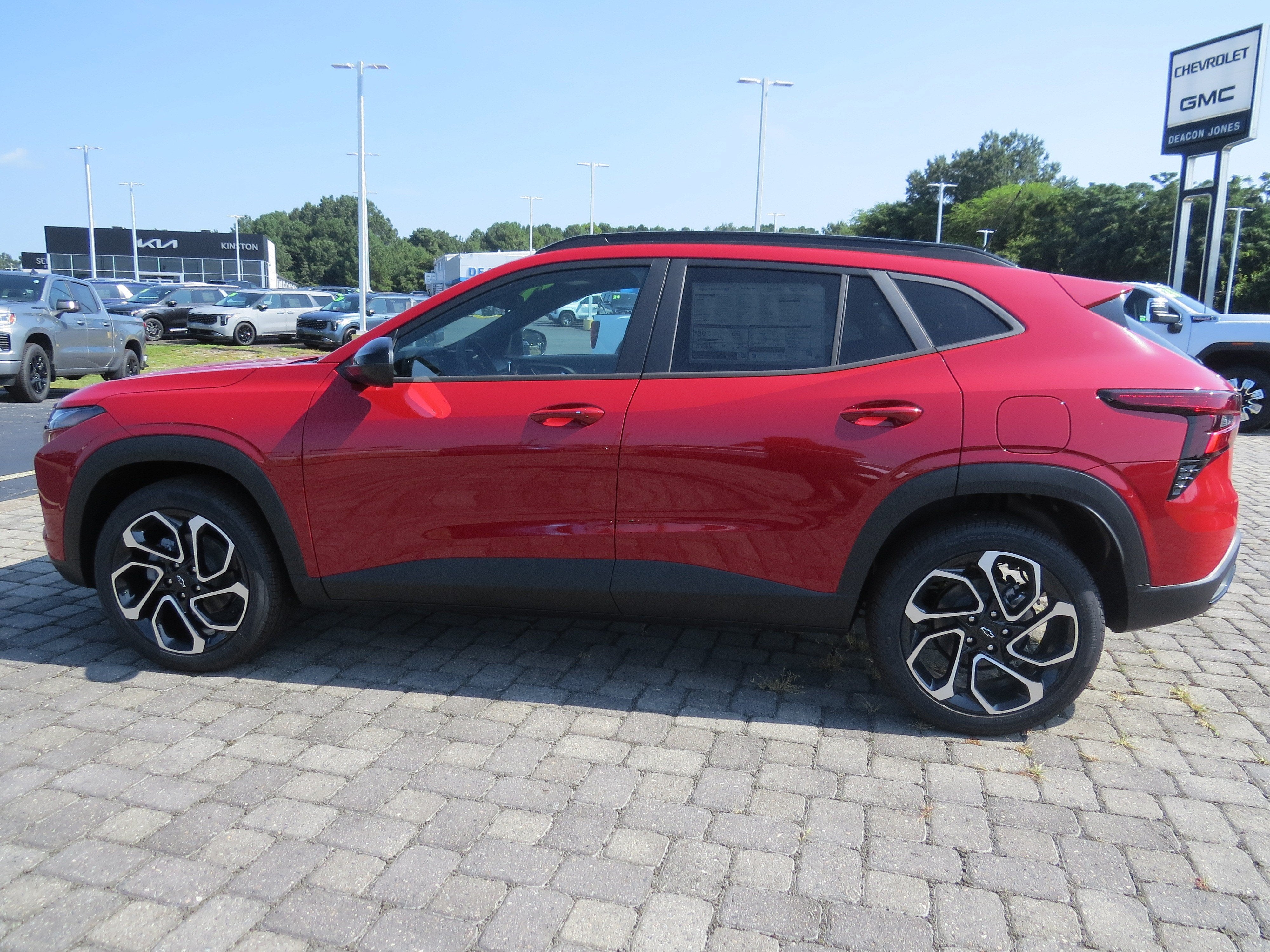 2026 Chevrolet Trax RS - Photo 18