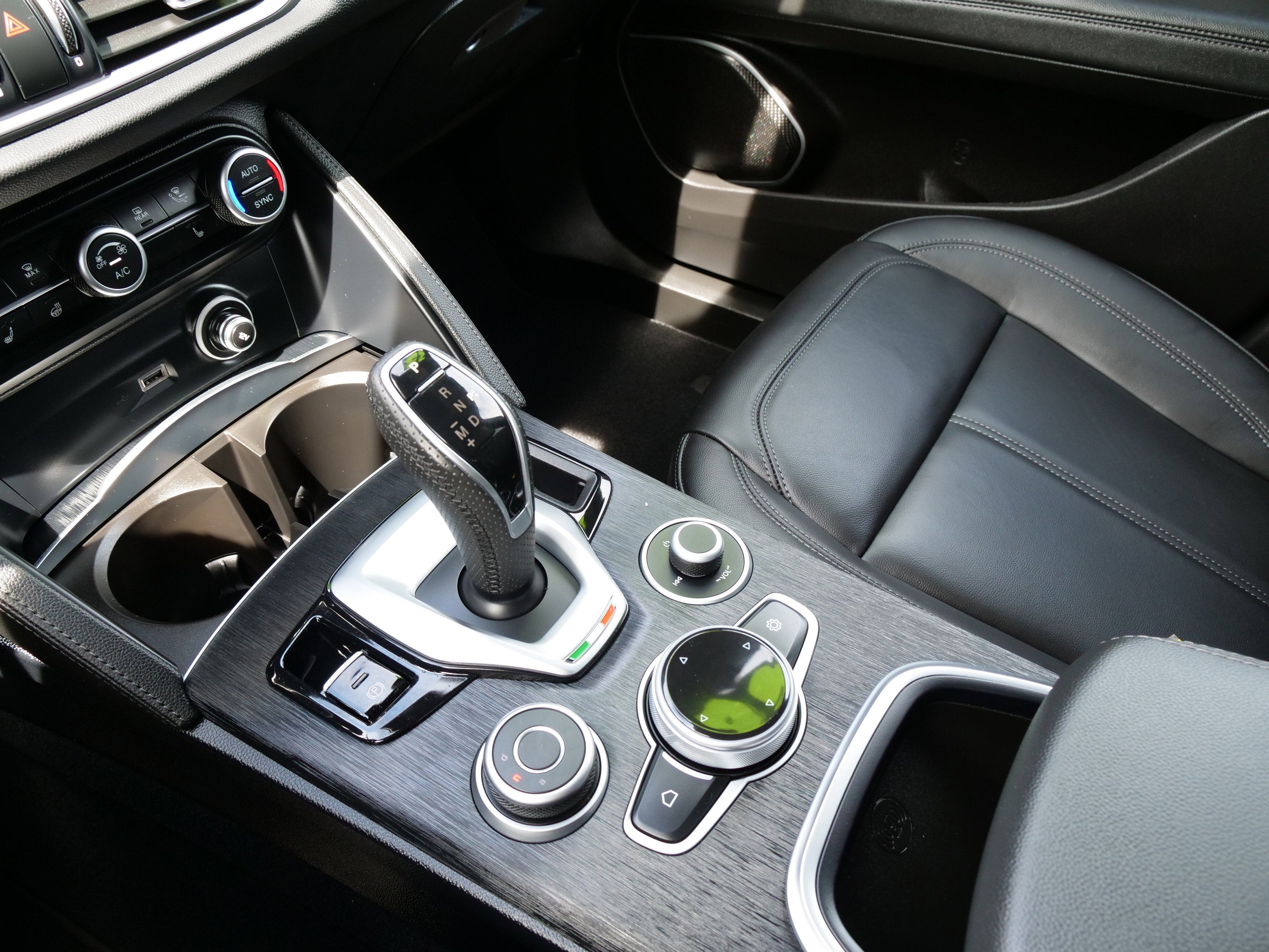 2023 Alfa Romeo Stelvio Sprint